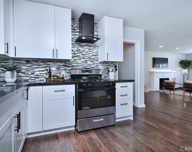 5724 Halbrent Avenue - Photo Thumbnail 15