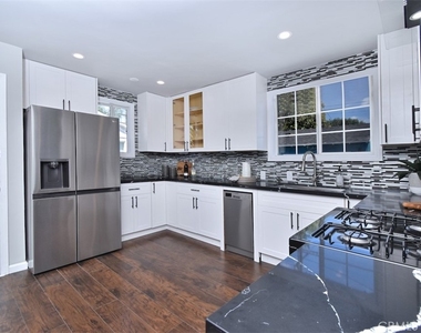 5724 Halbrent Avenue - Photo Thumbnail 13