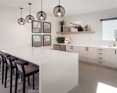 511 S Harbor - Photo Thumbnail 11