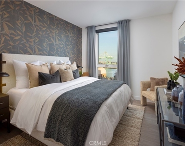 511 S Harbor - Photo Thumbnail 1