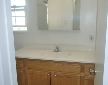 16901 Crenshaw Boulevard - Photo Thumbnail 17