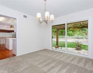 3007 E Echo Hill - Photo Thumbnail 2