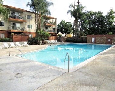 400 N Acacia - Photo Thumbnail 13
