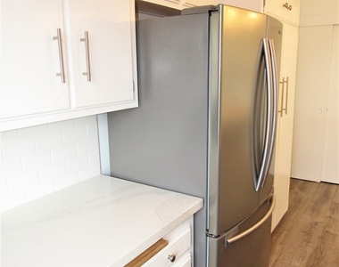 400 N Acacia - Photo Thumbnail 8
