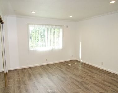 400 N Acacia - Photo Thumbnail 10