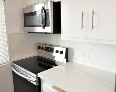 400 N Acacia - Photo Thumbnail 6