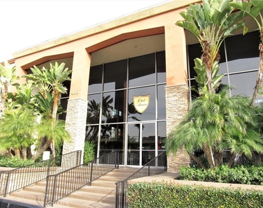400 N Acacia - Photo Thumbnail 1