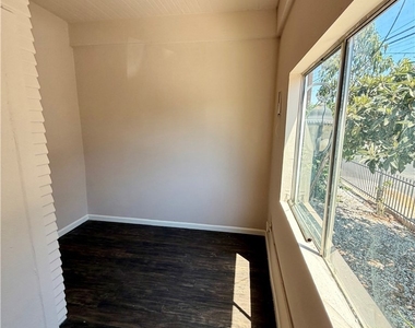 305 S Mott - Photo Thumbnail 5