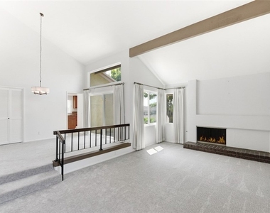 1918 Dana Place - Photo Thumbnail 8
