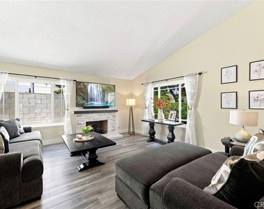 3122 S Center - Photo Thumbnail 6