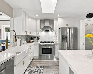 3122 S Center - Photo Thumbnail 13