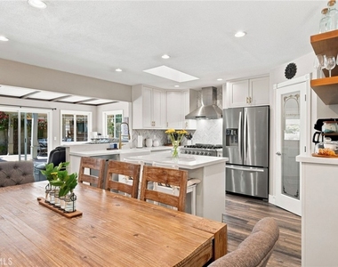3122 S Center - Photo Thumbnail 16