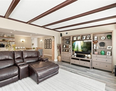 3122 S Center - Photo Thumbnail 9