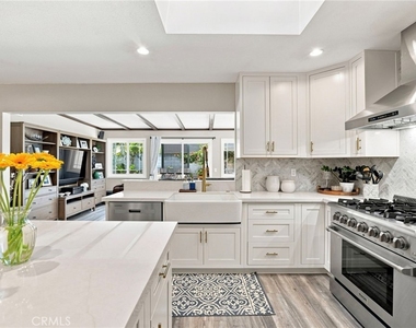3122 S Center - Photo Thumbnail 12
