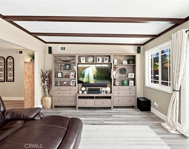 3122 S Center - Photo Thumbnail 8
