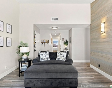 3122 S Center - Photo Thumbnail 20