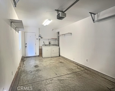 1746 Gramercy Avenue - Photo Thumbnail 18