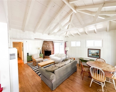218 Agate Avenue - Photo Thumbnail 1