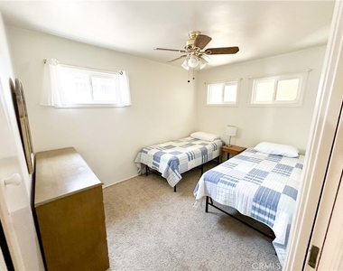 218 Agate Avenue - Photo Thumbnail 12