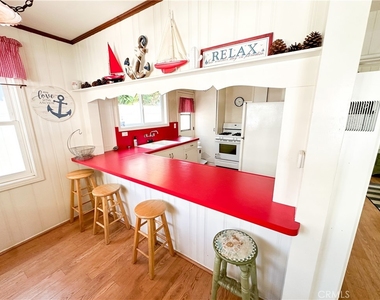 218 Agate Avenue - Photo Thumbnail 10