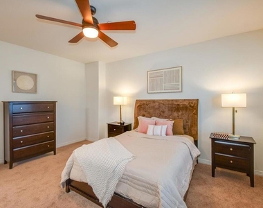 2461 Wagner Street - Photo Thumbnail 13