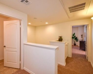 2461 Wagner Street - Photo Thumbnail 11
