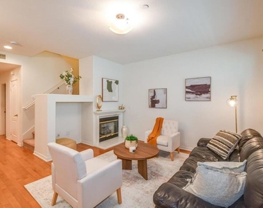 2461 Wagner Street - Photo Thumbnail 4