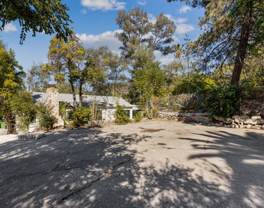 10630 Hillhaven Avenue - Photo Thumbnail 21