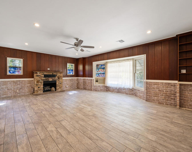 10630 Hillhaven Avenue - Photo Thumbnail 2