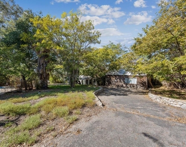 10630 Hillhaven Avenue - Photo Thumbnail 24