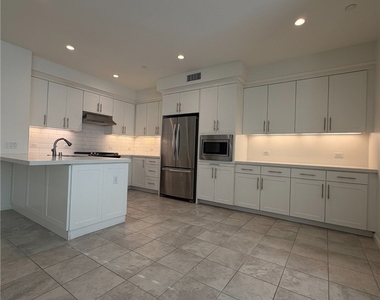 151 Bishop - Photo Thumbnail 5