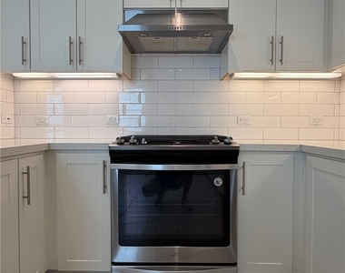 151 Bishop - Photo Thumbnail 9