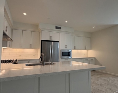 151 Bishop - Photo Thumbnail 6