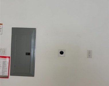 151 Bishop - Photo Thumbnail 35