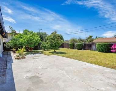 8561 Lamar - Photo Thumbnail 34