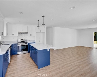 8561 Lamar - Photo Thumbnail 4