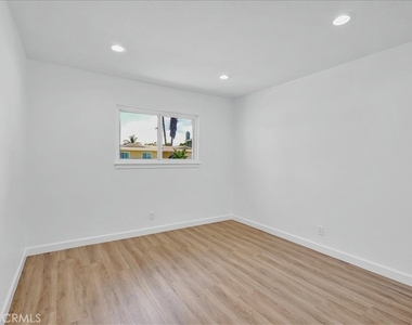 8561 Lamar - Photo Thumbnail 23