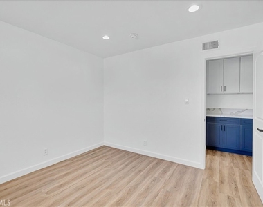 8561 Lamar - Photo Thumbnail 15