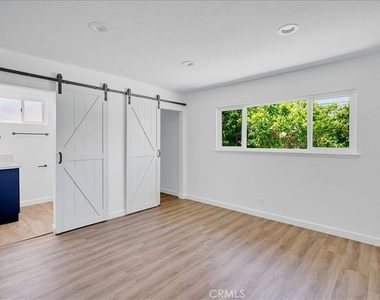 8561 Lamar - Photo Thumbnail 21