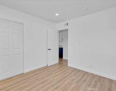 8561 Lamar - Photo Thumbnail 16