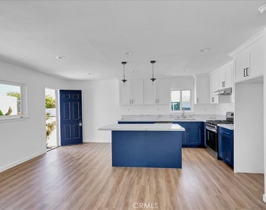 8561 Lamar - Photo Thumbnail 1