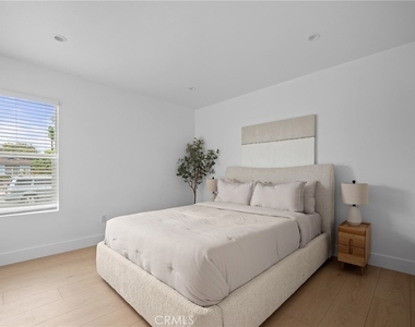13232 Newell Street - Photo Thumbnail 5
