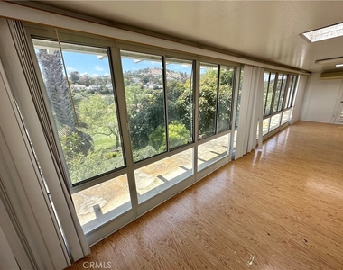 615 Avenida Vaquero - Photo Thumbnail 6