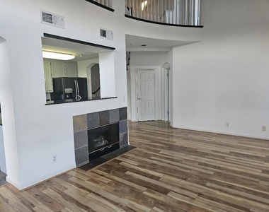 701 Baltic Circle - Photo Thumbnail 3