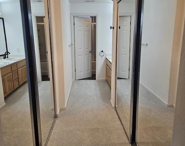 701 Baltic Circle - Photo Thumbnail 6