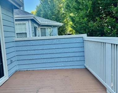 610 Arcadia Terrace - Photo Thumbnail 21
