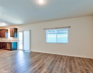 693 Cadiz Avenue - Photo Thumbnail 8