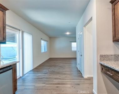 693 Cadiz Avenue - Photo Thumbnail 13