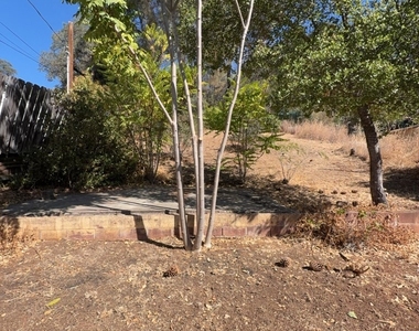 9198 Glenhaven Drive - Photo Thumbnail 15