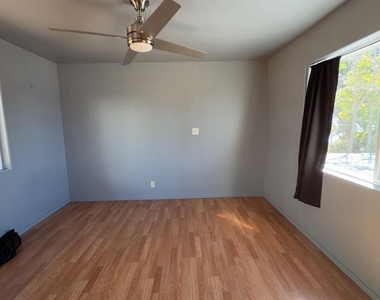 9198 Glenhaven Drive - Photo Thumbnail 11